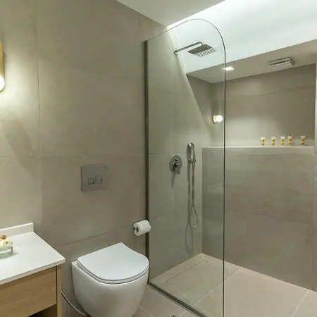 Imeros Centre - Luxurious & Spacious!